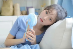 怎样逗女孩开心的话题 幽默,幽默话题让女孩心情愉悦的秘诀”